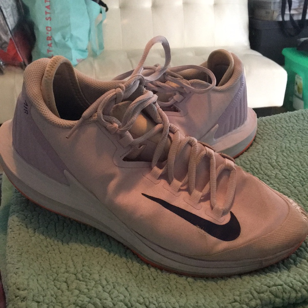 Nike Court Zoom